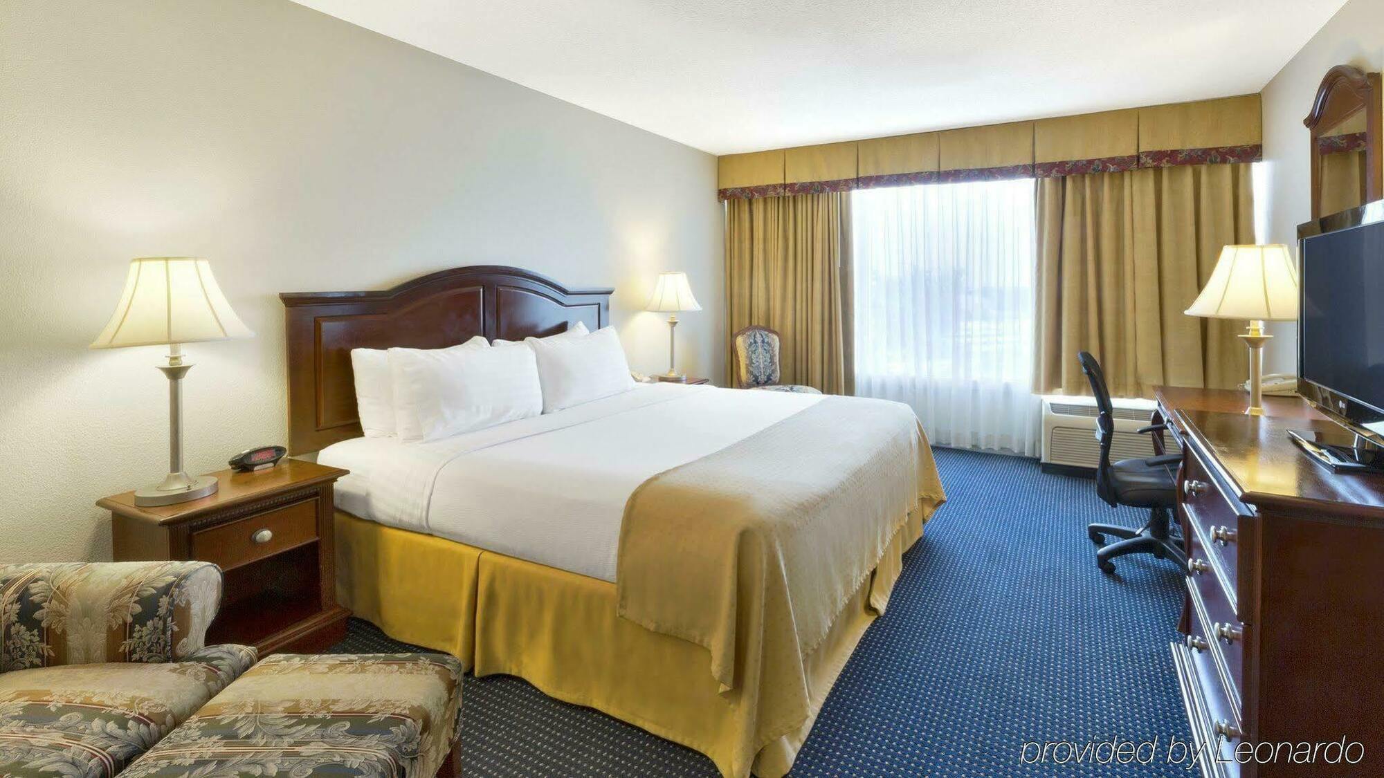Wyndham Houston Hobby Airport Hotel South Houston Exterior photo